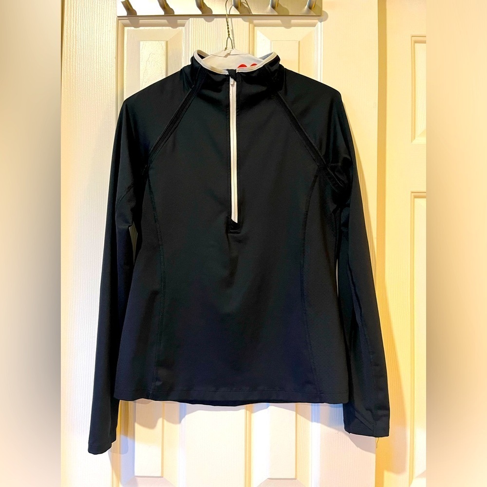 Vineyard Vines performance quarter-zip in black and white, size S